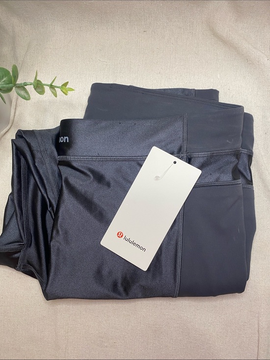 lululemon athletica Pants - Lululemon Satin Shine Panelled Tight 25” Legging, Size 14